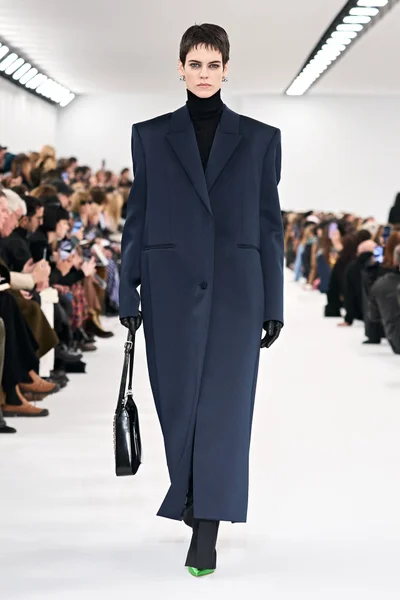 Look 12